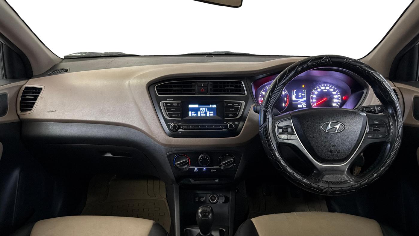 2018 Hyundai Elite i20 SPORTZ 1.2, Petrol, Manual, 1,00,200 km, Dashboard