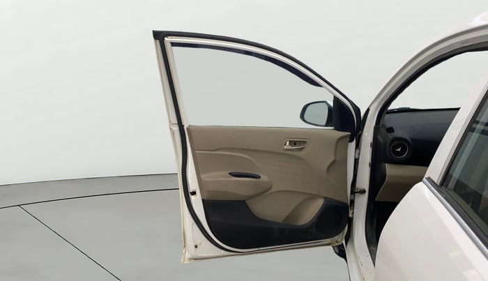 2019 Hyundai NEW SANTRO SPORTZ CNG, CNG, Manual, 72,970 km, LHS Front Door