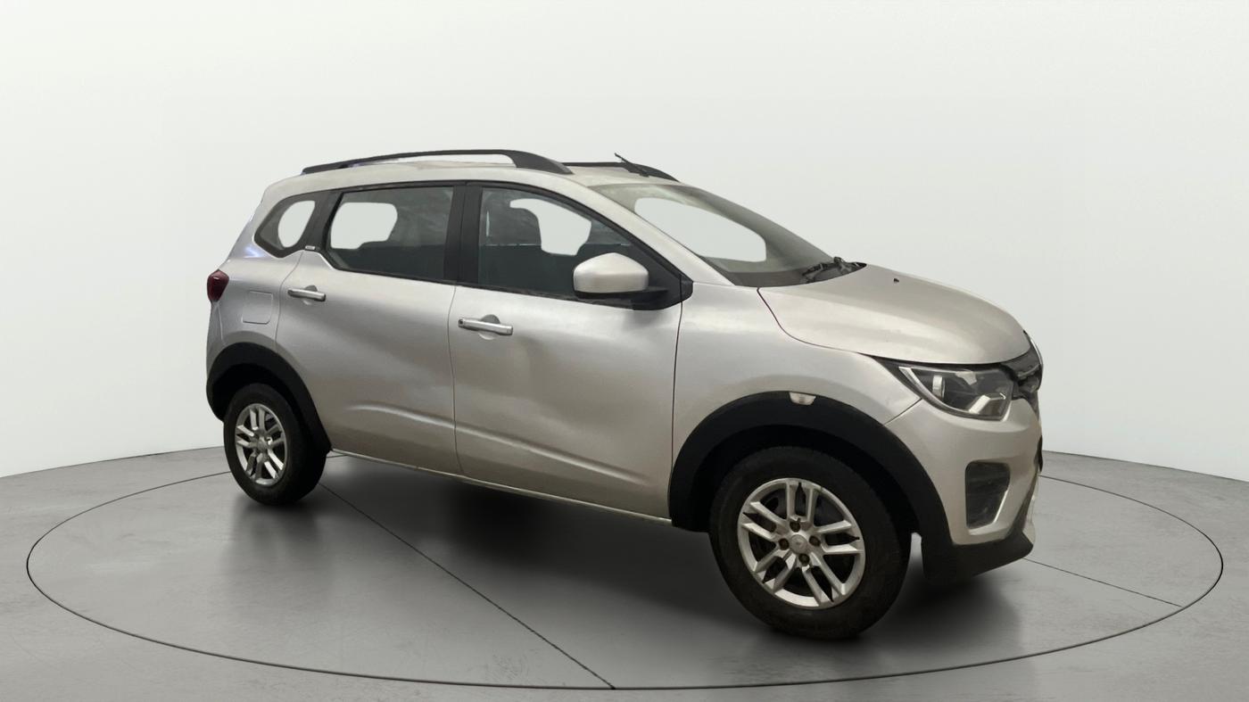 2019 Renault TRIBER RXT, Petrol, Manual, 68,319 km, Right Front Diagonal