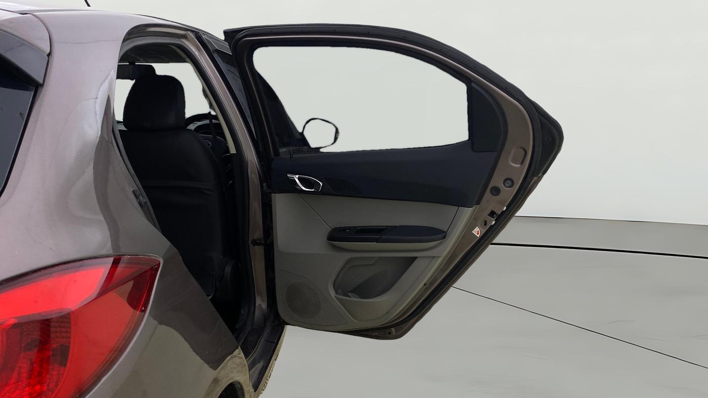 2017 Tata Tiago XZ(O) PETROL, Petrol, Manual, 90,426 km, RHS Rear Door
