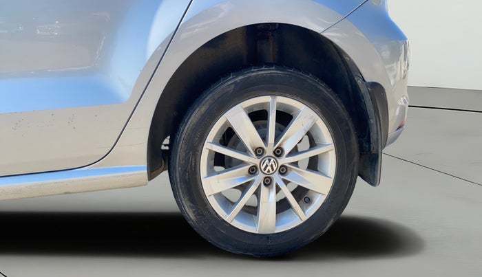 2017 Volkswagen Polo HIGHLINE1.2L, Petrol, Manual, 65,838 km, Left Rear Wheel