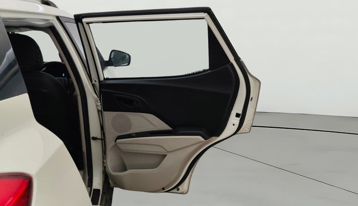 2023 Mahindra XUV300 W6 1.5 Diesel, Diesel, Manual, 95,027 km, RHS Rear Door