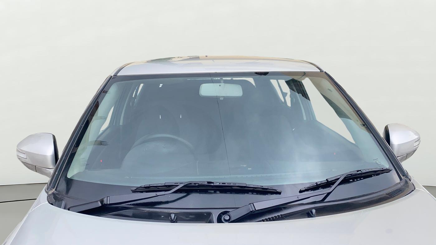2014 Maruti Swift VXI, Petrol, Manual, 59,994 km, Front Windshield