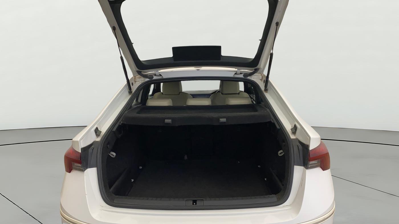 2022 Skoda Octavia STYLE 2.0, Petrol, Automatic, 47,742 km, Boot Open Zoomed View