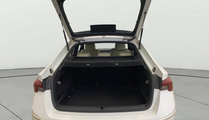 2022 Skoda Octavia STYLE 2.0, Petrol, Automatic, 47,591 km, Boot Open Zoomed View