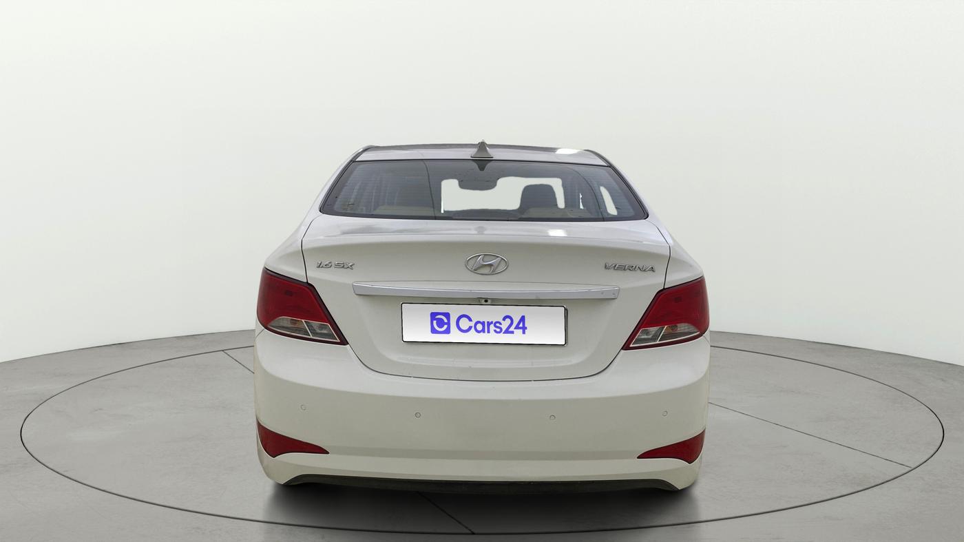 2016 Hyundai Verna 1.6 VTVT SX AT, CNG, Automatic, 77,571 km, Back/Rear
