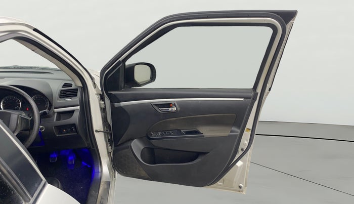 2014 Maruti Swift VXI, Petrol, Manual, 91,395 km, RHS Front Door