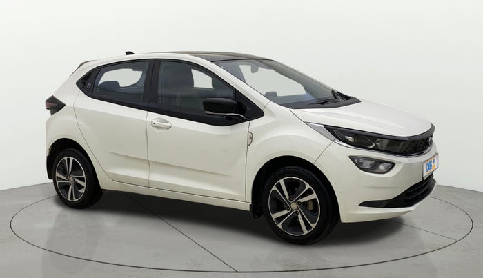 2024 Tata ALTROZ XZA + SUNROOF, Petrol, Automatic, 5,572 km, Right Front Diagonal