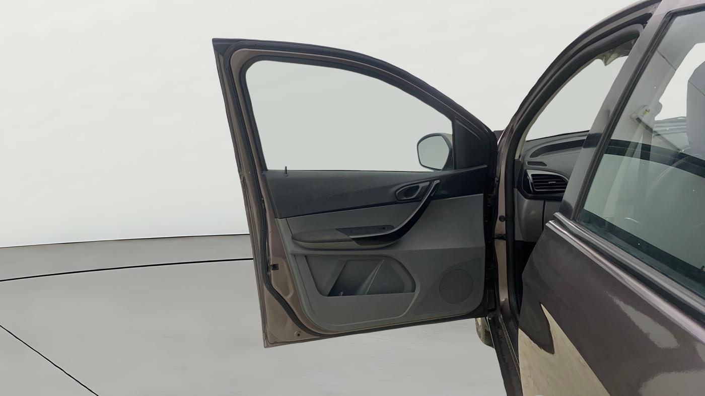 2018 Tata TIGOR XTA PETROL, CNG, Automatic, 84,939 km, LHS Front Door