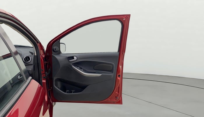 2016 Ford New Figo TITANIUM 1.2 PETROL MT, Petrol, Manual, 28,837 km, RHS Front Door