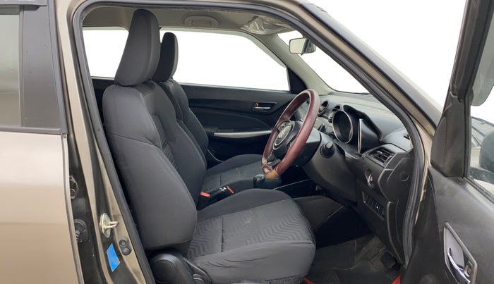 2019 Maruti Swift ZXI AMT, Petrol, Automatic, 1,22,756 km, Right Side Front Door Cabin