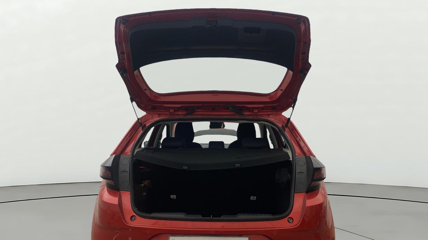 2023 Tata ALTROZ XZ PETROL, Petrol, Manual, 20,494 km, Boot Door Open