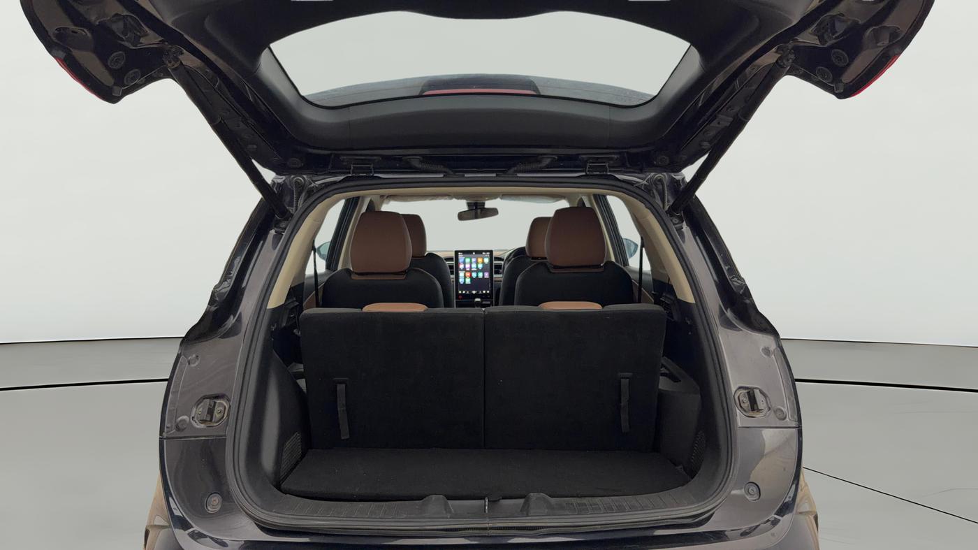2023 MG HECTOR PLUS SHARP PRO 2.0 TURBO DIESEL 6 STR, Diesel, Manual, 1,15,403 km, Boot Open Zoomed View