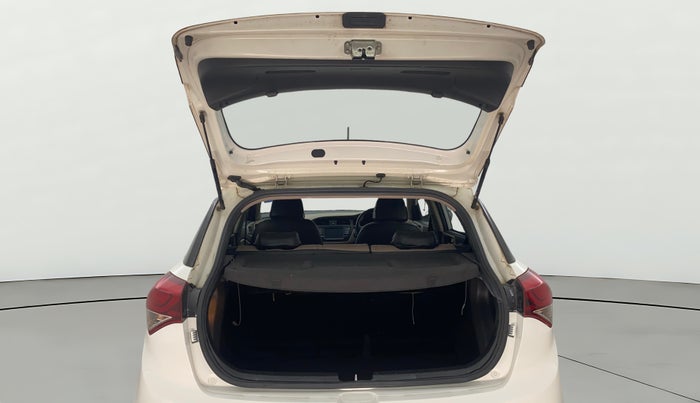 2016 Hyundai Elite i20 ASTA 1.2 (O), Petrol, Manual, 90,155 km, Boot Door Open