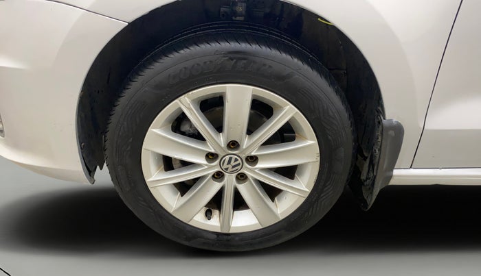 2016 Volkswagen Vento HIGHLINE PETROL AT, Petrol, Automatic, 52,937 km, Left Front Wheel