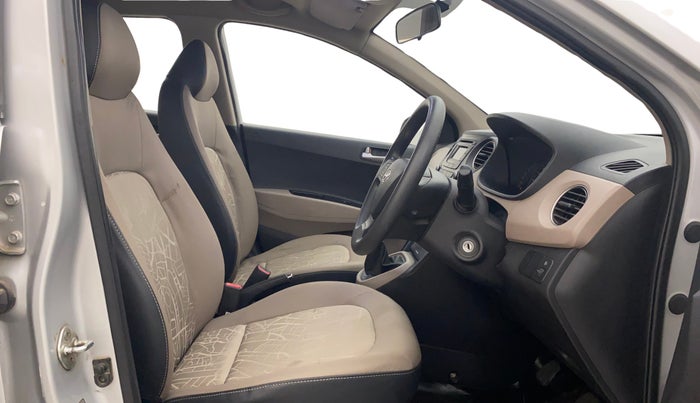 2015 Hyundai Xcent S 1.2, Petrol, Manual, 55,940 km, Right Side Front Door Cabin