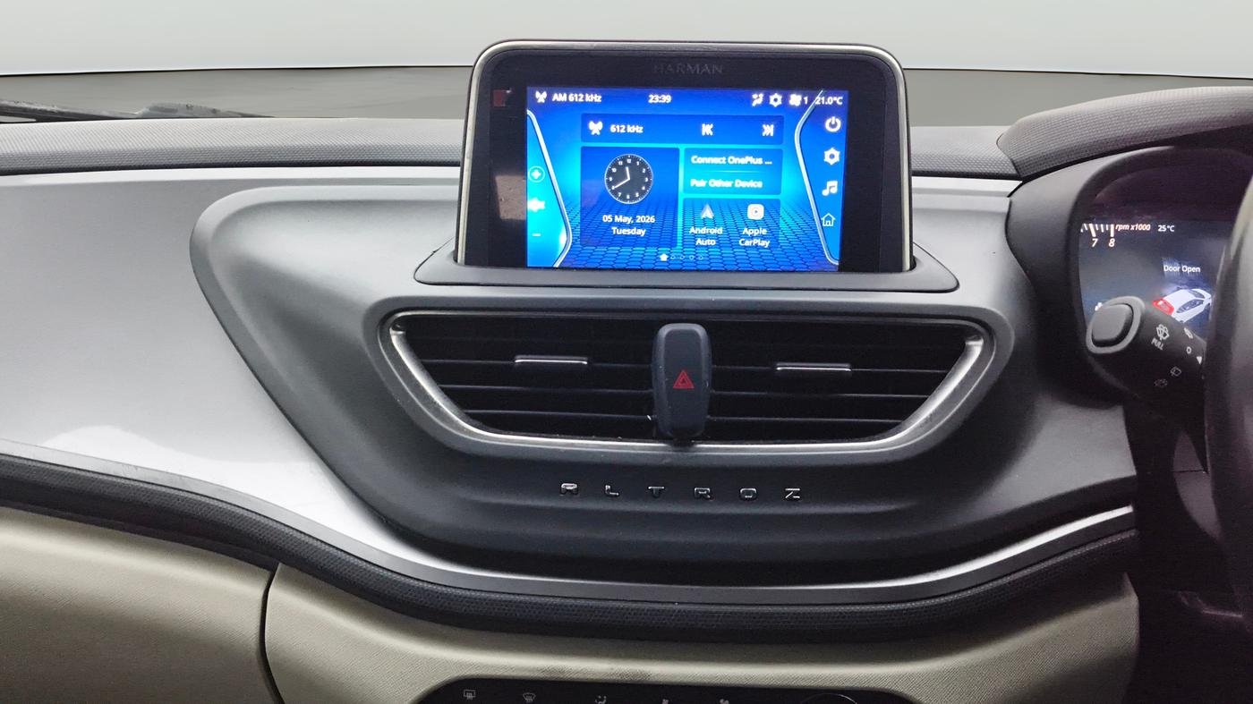 2023 Tata ALTROZ XZ PLUS PETROL, Petrol, Manual, 49,816 km, Air Conditioner