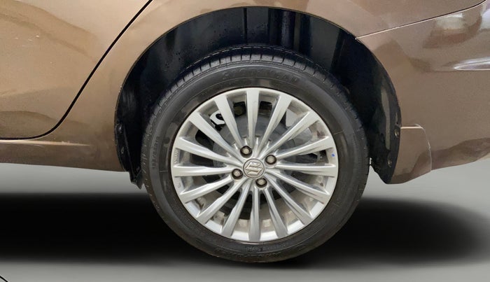 2017 Maruti Ciaz ZXI+, Petrol, Manual, 62,064 km, Left Rear Wheel