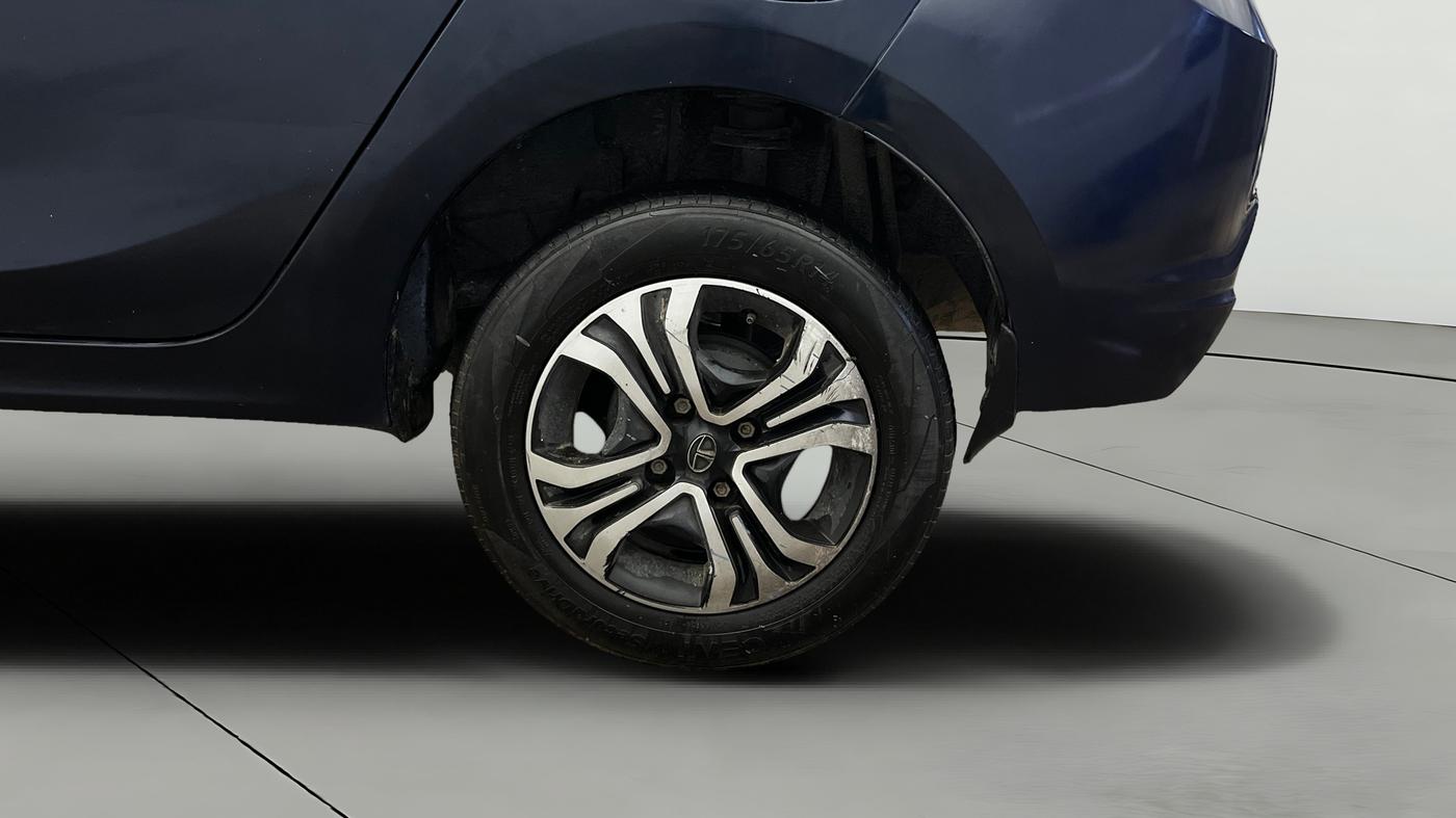 2022 Tata TIGOR XZ PLUS CNG, CNG, Manual, 94,845 km, Left Rear Wheel