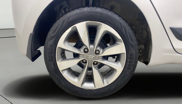 2014 Hyundai Elite i20 ASTA 1.2, Petrol, Manual, 1,14,706 km, Right Rear Wheel