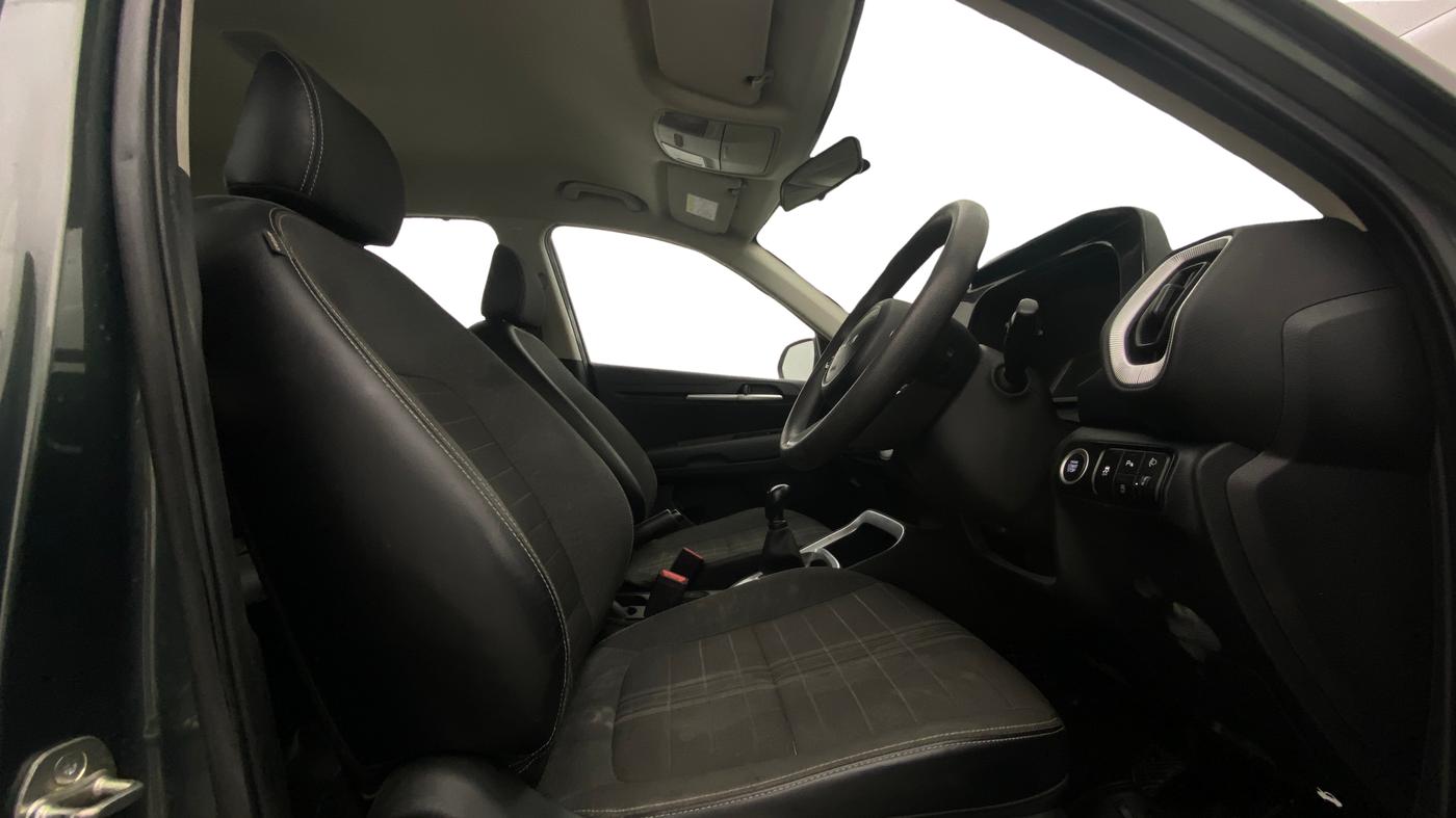 2024 KIA SONET HTK PLUS 1.2 PETROL MT, Petrol, Manual, 39,468 km, Right Side Front Door Cabin