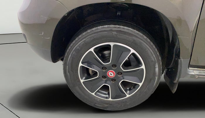 2017 Renault Duster 85 PS RXS MT DIESEL, Diesel, Manual, 1,40,934 km, Left Front Wheel