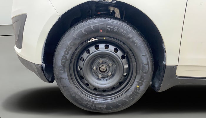 2019 Mahindra MARAZZO M4 8 STR, Diesel, Manual, 73,866 km, Left Front Wheel