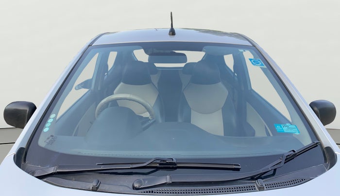 2014 Hyundai Eon ERA +, Petrol, Manual, 5,840 km, Front Windshield