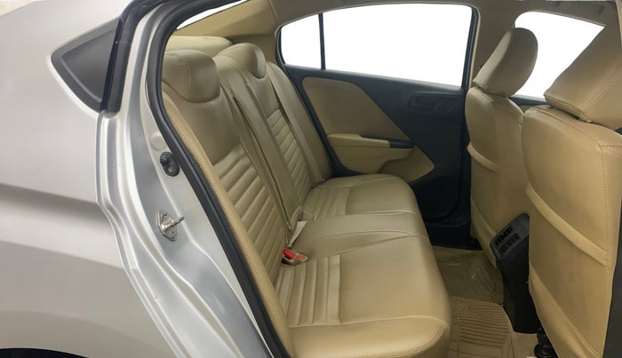 2016 Honda City 1.5L I-VTEC SV CVT, Petrol, Automatic, 88,593 km, Right Side Rear Door Cabin