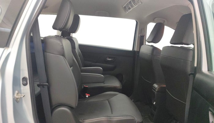 2022 Maruti XL6 ALPHA AT, Petrol, Automatic, 27,960 km, Right Side Rear Door Cabin