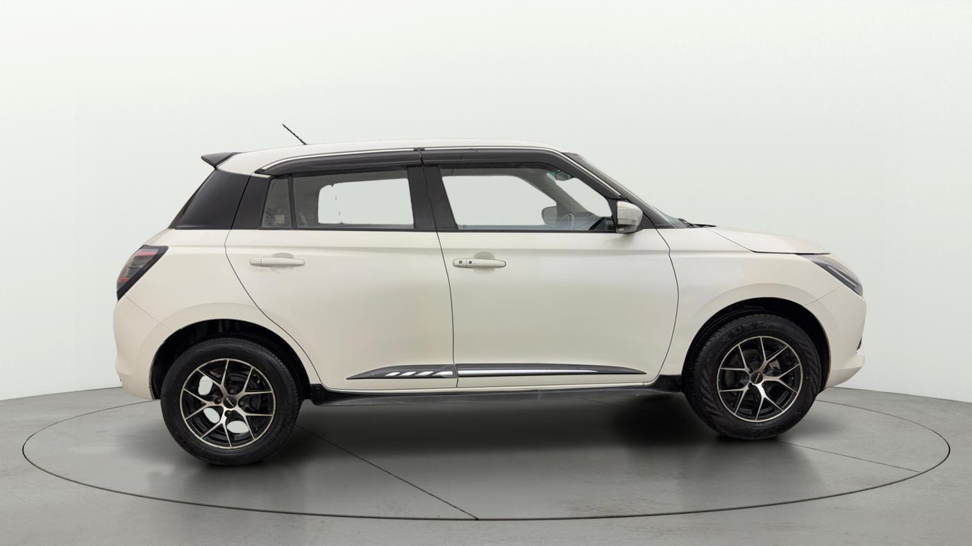 2024 Maruti Swift VXi (O) AMT, Petrol, Automatic, 31,518 km, Right Side View