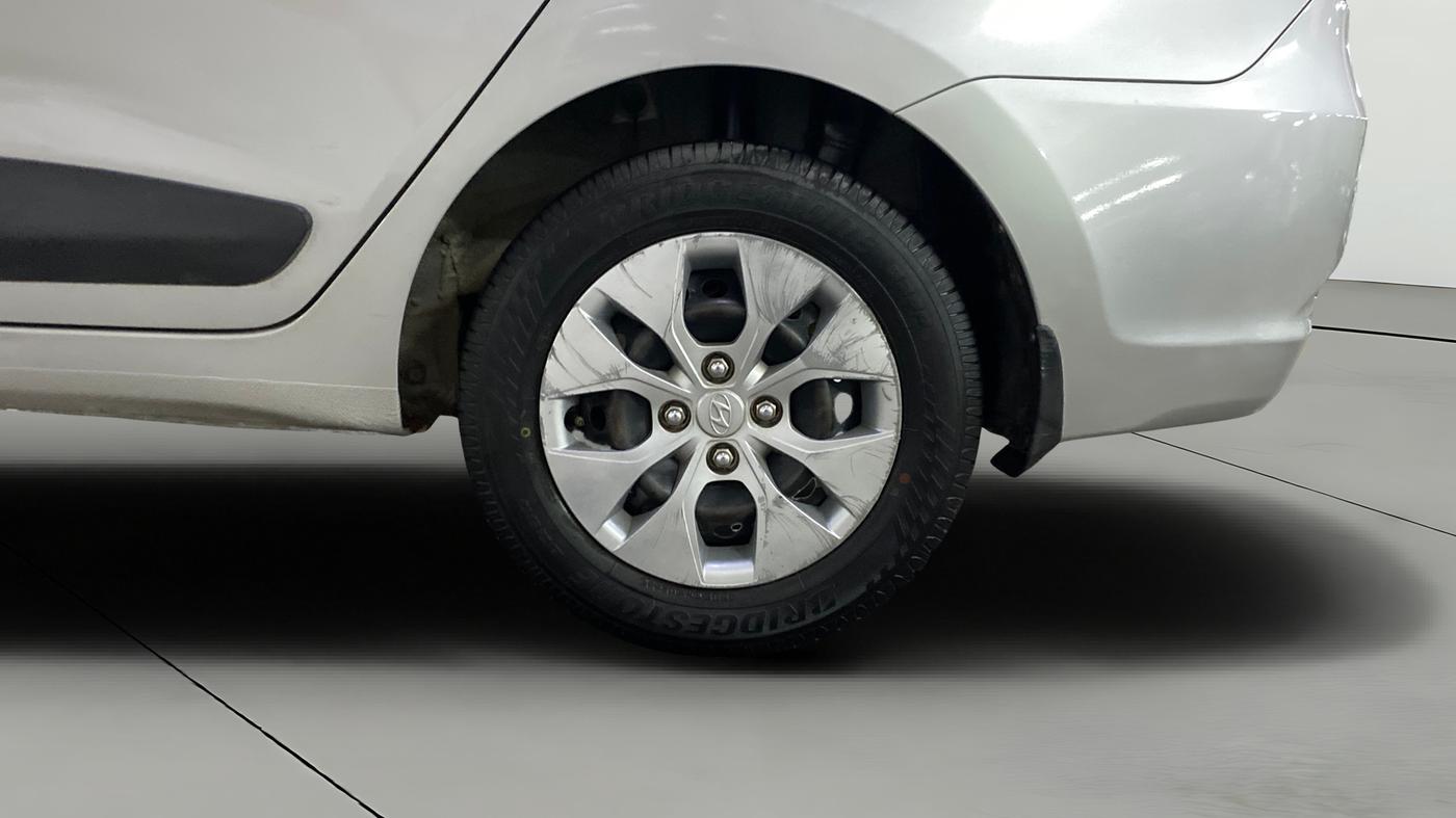2016 Hyundai Xcent S 1.2, Petrol, Manual, 69,413 km, Left Rear Wheel
