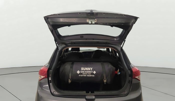 2016 Hyundai Elite i20 SPORTZ 1.2, CNG, Manual, 69,894 km, Boot Door Open