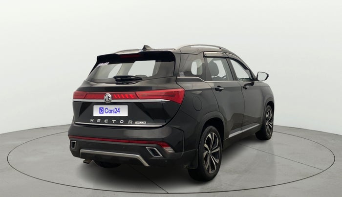 2023 MG HECTOR PLUS SHARP PRO 2.0 TURBO DIESEL 7 STR, Diesel, Manual, 74,430 km, Right Back Diagonal