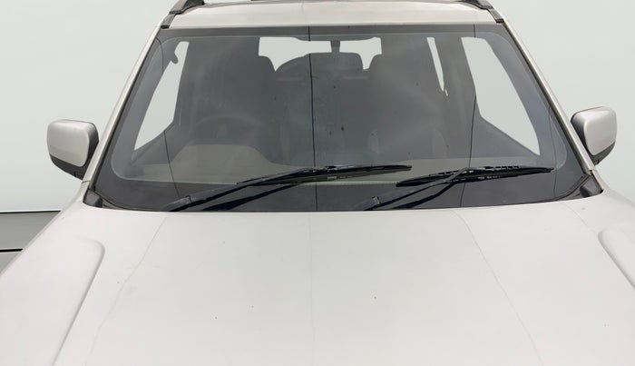 2016 Mahindra TUV300 T8, Diesel, Manual, 1,19,569 km, Front Windshield