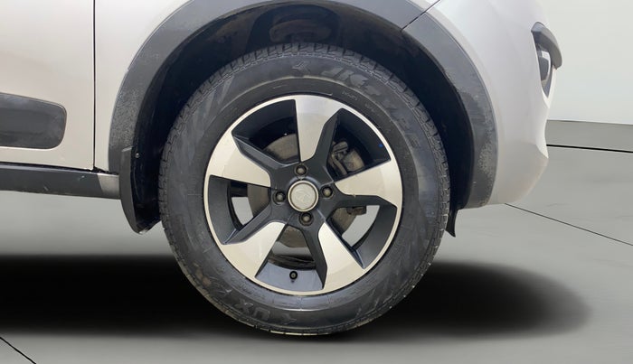 2018 Tata NEXON XZA PLUS DIESEL, Diesel, Automatic, 1,35,486 km, Right Front Wheel