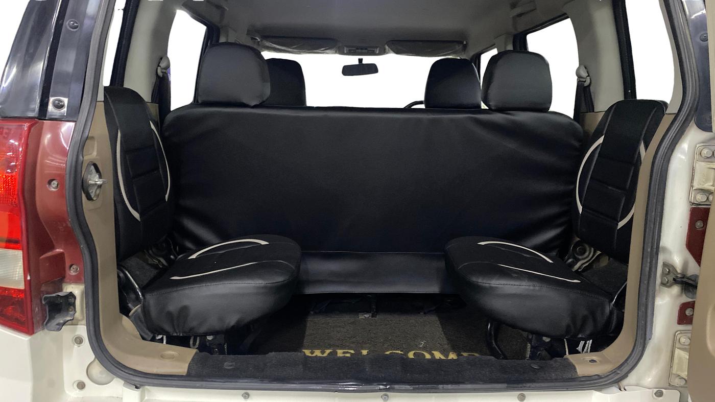 2015 Mahindra TUV300 T8, Diesel, Manual, 81,031 km, Third Seat Row ( optional )