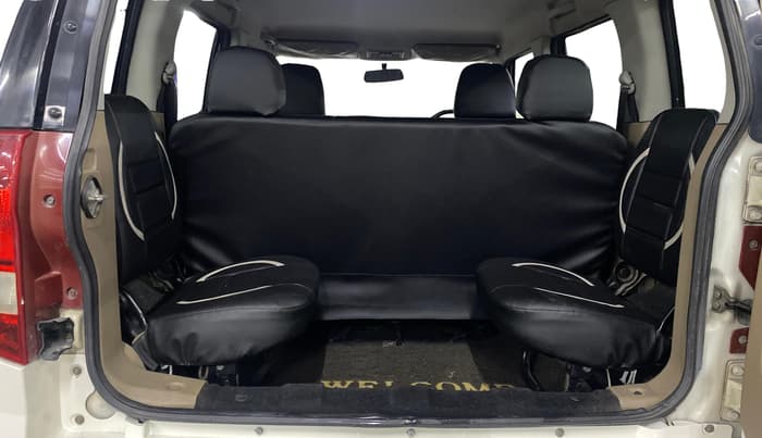 2015 Mahindra TUV300 T8, Diesel, Manual, 81,031 km, Third Seat Row ( optional )