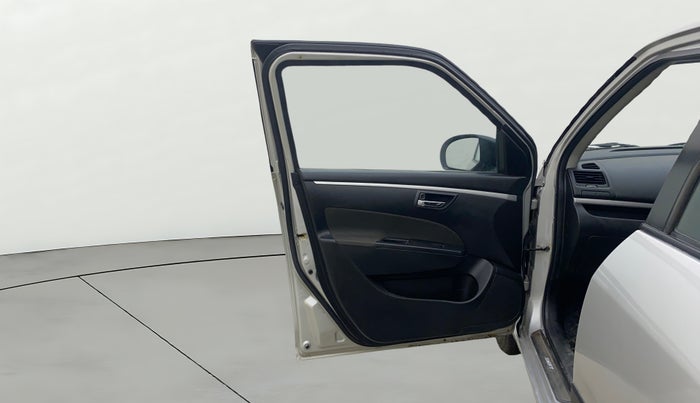 2015 Maruti Swift VXI, Petrol, Manual, 69,289 km, LHS Front Door