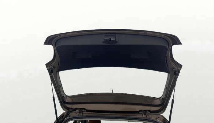 2020 Volkswagen Polo TRENDLINE 1.0L, Petrol, Manual, 34,663 km, Boot Door Open