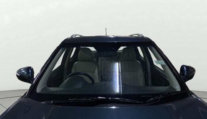 2019 Mahindra XUV300 W8 (O) 1.5 DIESEL, Diesel, Manual, 57,422 km, Front Windshield