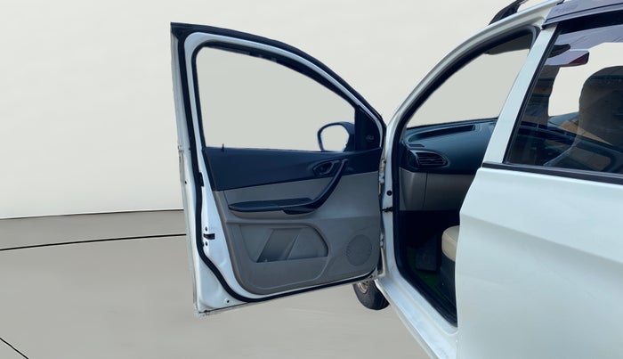 2018 Tata Tiago XM PETROL, Petrol, Manual, 76,896 km, LHS Front Door