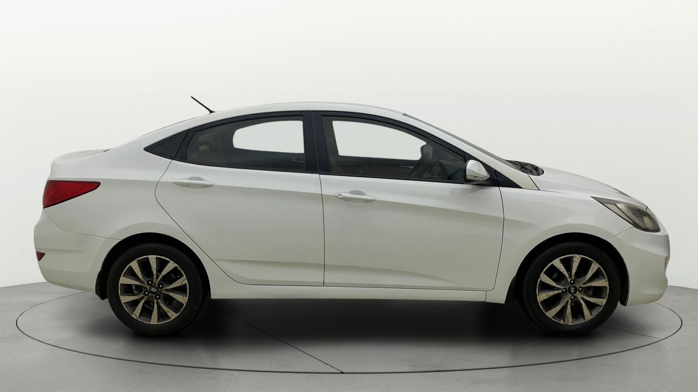 2013 Hyundai Verna FLUIDIC 1.6 VTVT SX, Petrol, Manual, 69,987 km, Right Side View