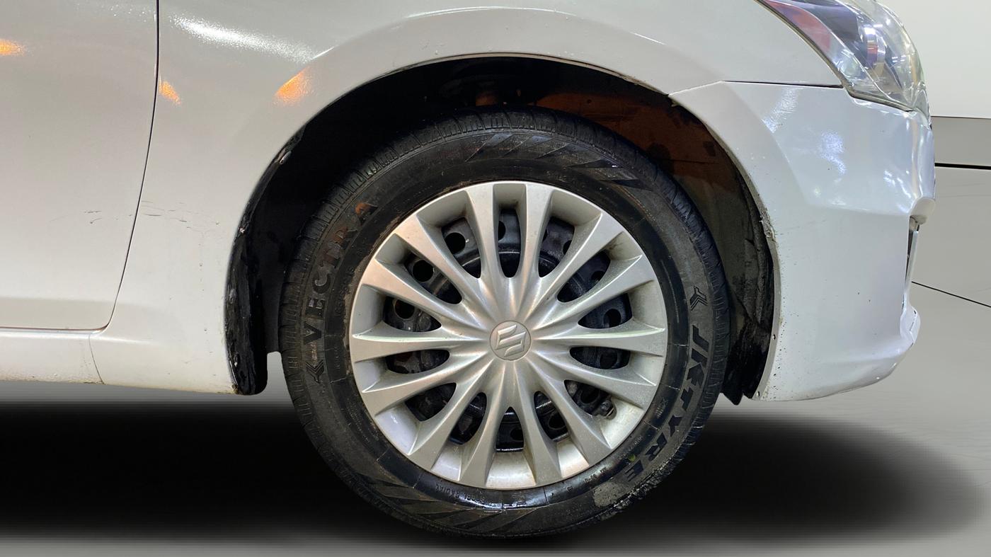 2016 Maruti Ciaz VDI+ SHVS, Diesel, Manual, 1,02,110 km, Right Front Wheel