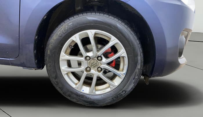 2018 Maruti Swift ZXI AMT, Petrol, Automatic, 46,527 km, Right Front Wheel