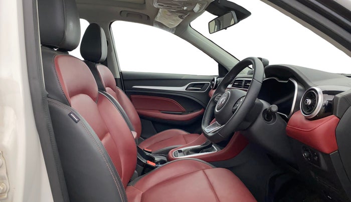 2023 MG ASTOR SAVVY 1.3 TURBO AT S RED, Petrol, Automatic, 16,799 km, Right Side Front Door Cabin