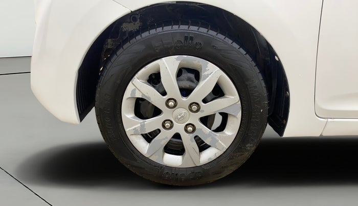 2018 Hyundai Eon MAGNA +, CNG, Manual, 59,189 km, Left Front Wheel