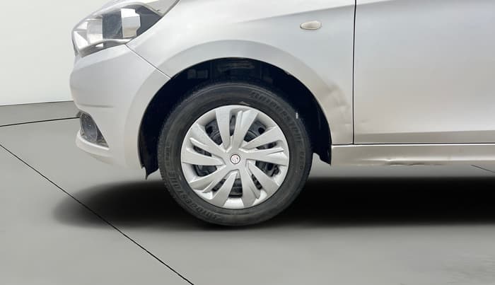 2017 Tata Tiago XT PETROL, Petrol, Manual, 40,086 km, Left Front Wheel