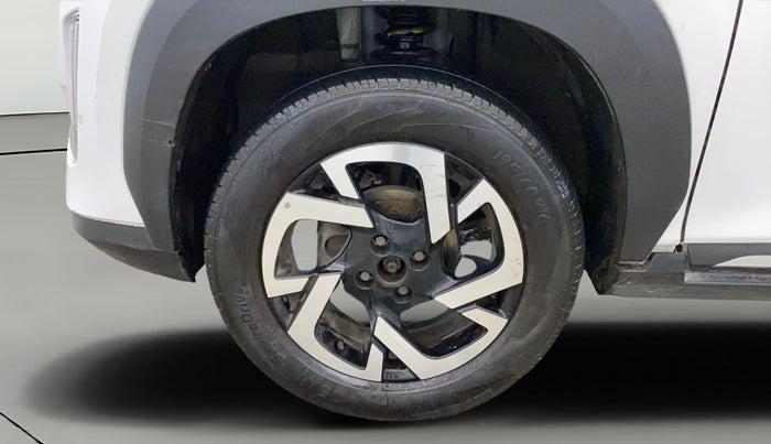 2023 Nissan MAGNITE XV MT, Petrol, Manual, 13,019 km, Left Front Wheel
