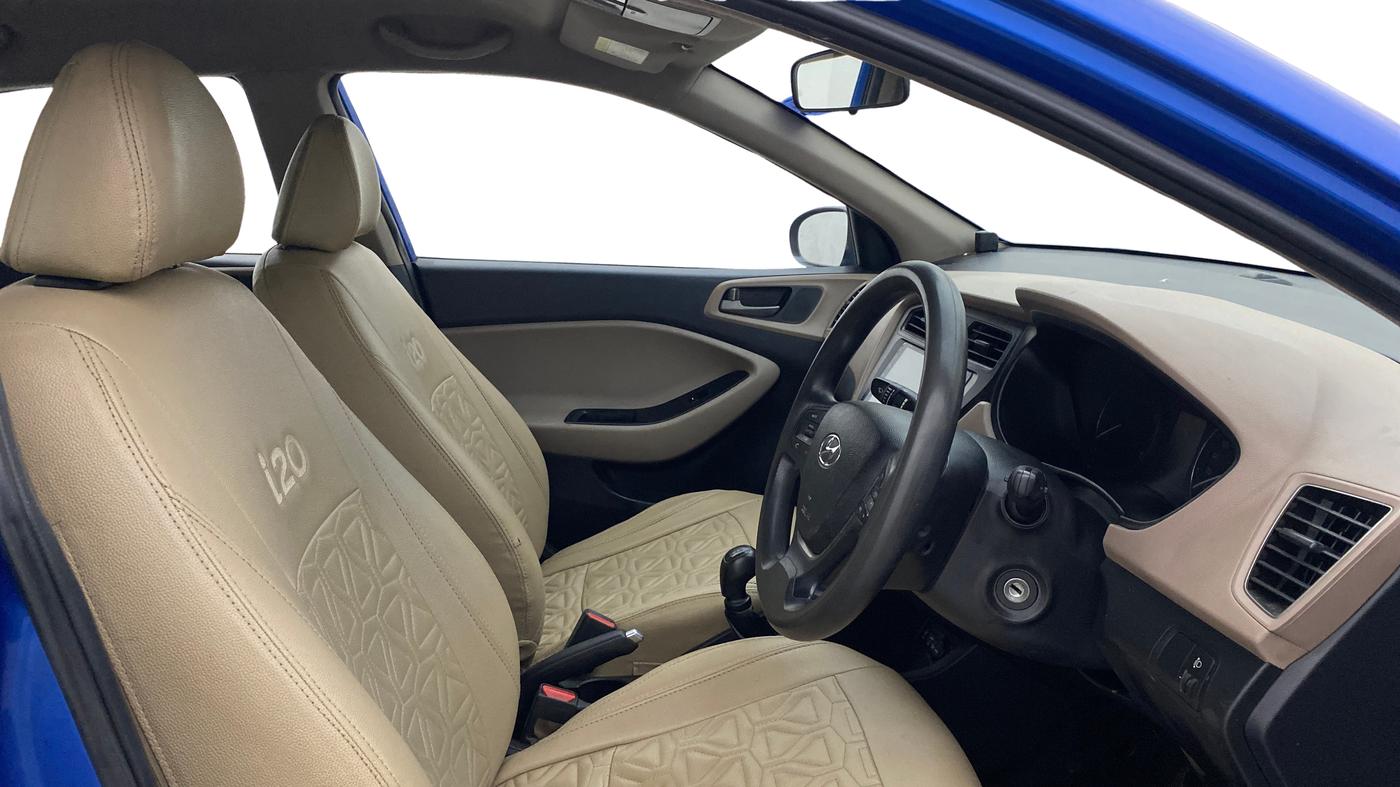 2017 Hyundai Elite i20 SPORTZ 1.2, Petrol, Manual, 80,277 km, Right Side Front Door Cabin